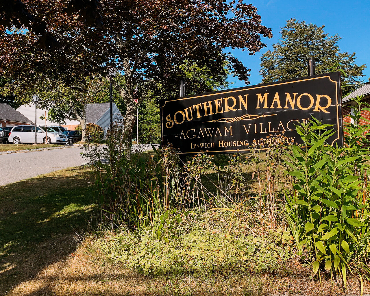 Southern Manor Sign